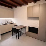 Cozy Oasis On The Navigli Milánó