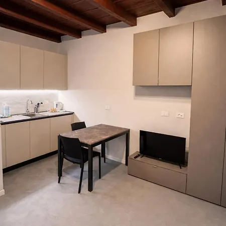 Cozy Oasis On The Navigli ミラノ