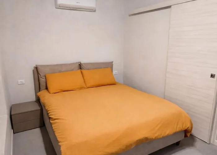 Cozy Oasis On The Navigli Apartament Mediolan